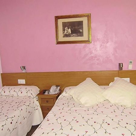 Hostal Miguel Angel Madrid Exterior foto