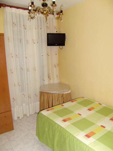 Hostal Miguel Angel Madrid Exterior foto