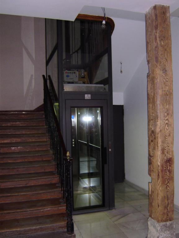 Hostal Miguel Angel Madrid Exterior foto