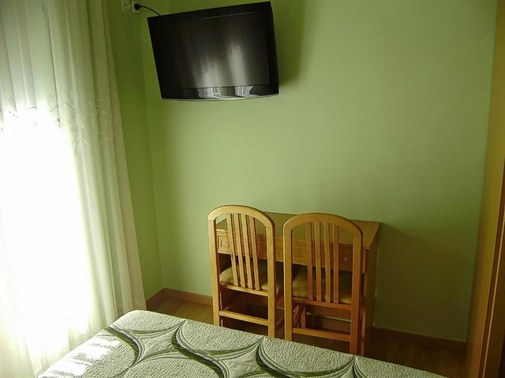 Hostal Miguel Angel Madrid Habitación foto