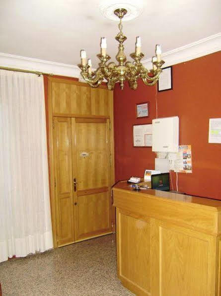 Hostal Miguel Angel Madrid Exterior foto